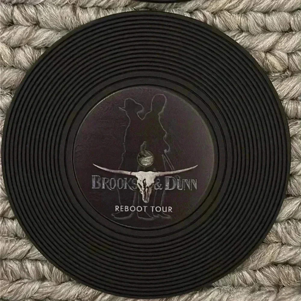 NEW *32 SETS*Brooks & Dunn Official Merch Concert Reboot Tour 128 drink coasters